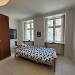 Spacious Central Cph Apartment With Renovated Bath